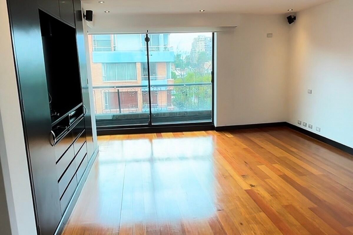 Exclusivo penthouse completamente remodelado Chicó Navarra DP-003 - foto 8